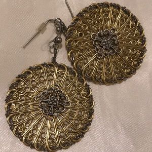 Gold disc earrings